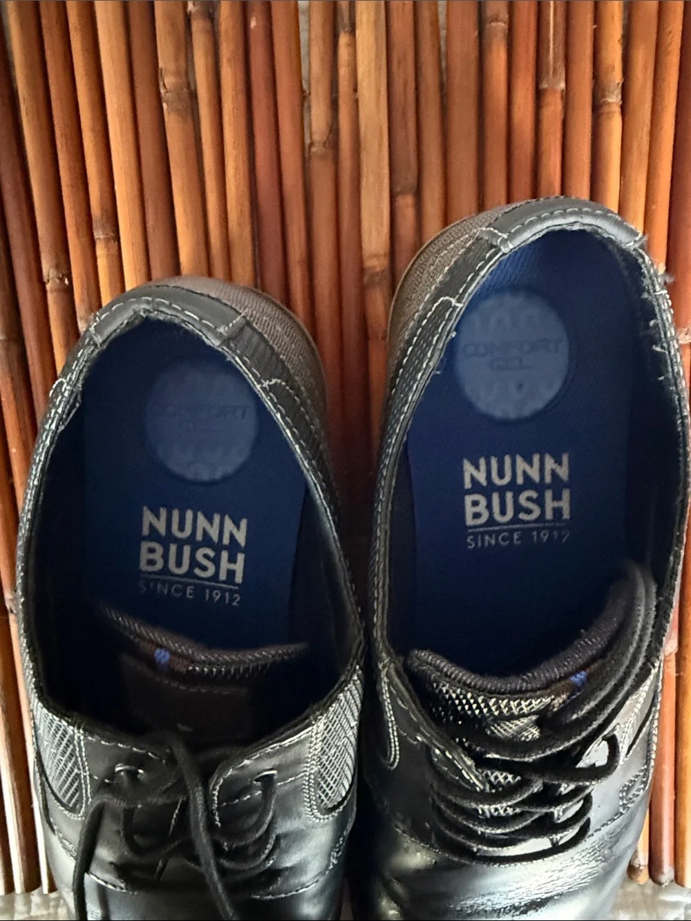 Nunn Bush Black Leather Lace-Up Oxfords with Contrast Sole